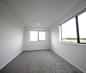 Newly Built Corner Block Townhouse in a Prime Location - Photo 1