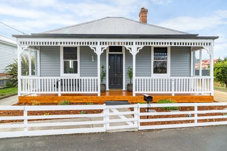 15 Nelumie Street Lindisfarne TAS 7015 Australia - Photo 2