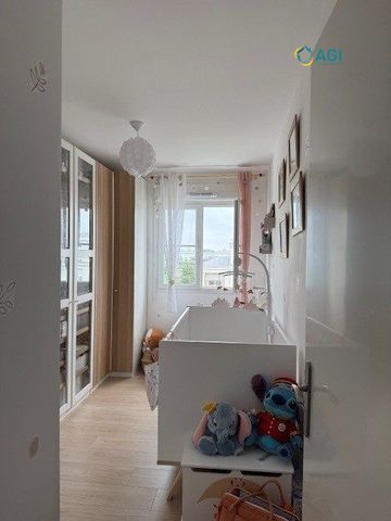 Appartement T3 Meublé - 63.78 m² - 3ème étage avec Ascenseur - Photo 3