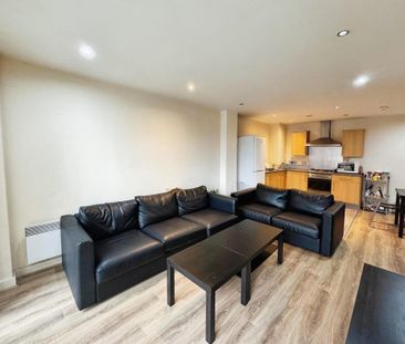 2 bedroom flat to rent - Photo 1