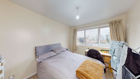 69G Raddlebarn Road - Photo 2