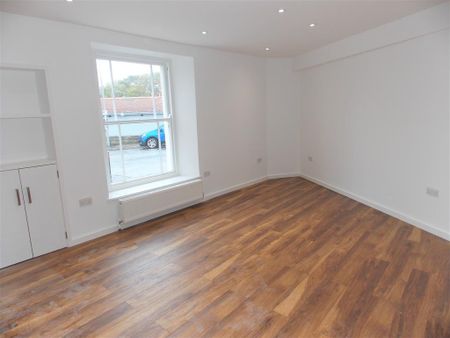 3 bedroom terraced house to rent - Photo 3