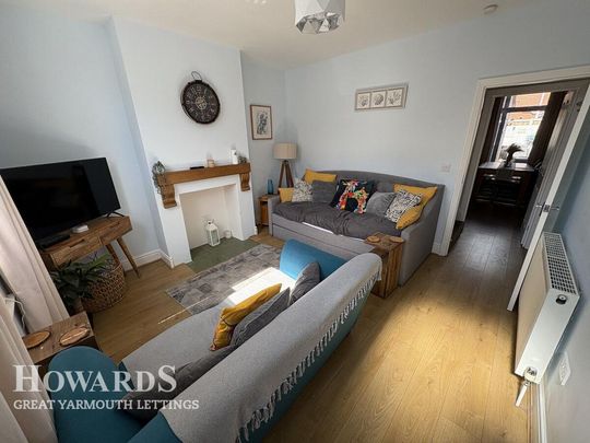 3 bedroom end of terrace house to rent - Photo 1