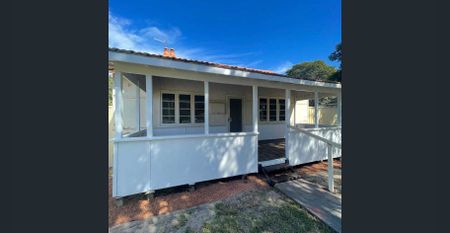 DON'T JUDGE A BOOK BY IT'S COVER - Photo 5