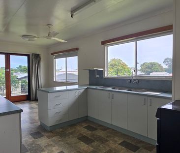 TWO STOREY FAMILY HOME - Photo 5