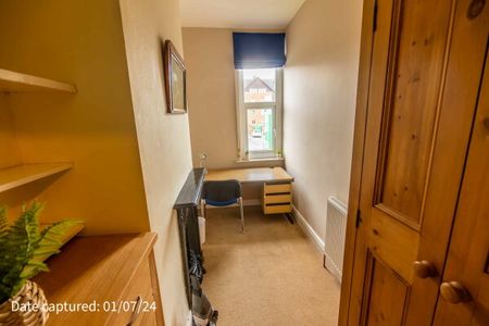 115 Lawrence Street - Photo 4