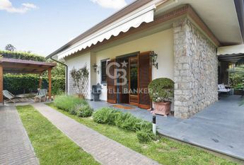 Via Scassicarli, 30, Forte dei Marmi, Tuscany 55042