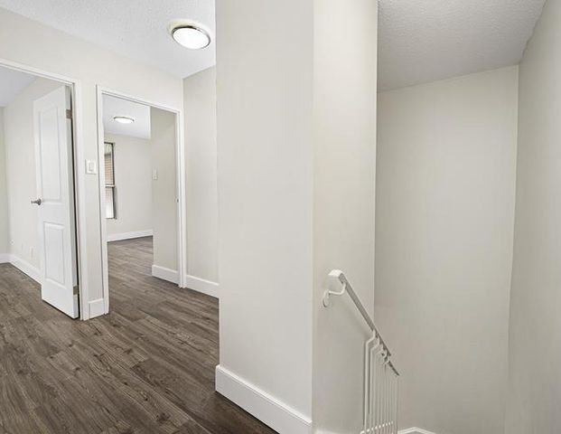 7280 Darcel Avenue | 7280 Darcel Ave, Mississauga - Photo 1