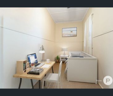 Coastal Living - 2 Bedrooms PLUS office and Teenage Retreat! - Photo 6