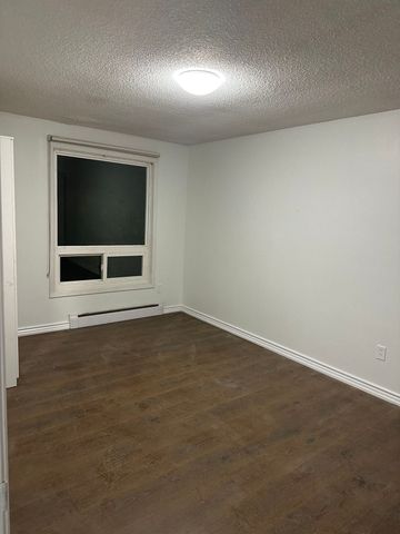 For Lease - 22 Hazelglen Court, Brampton, Ontario - Photo 3