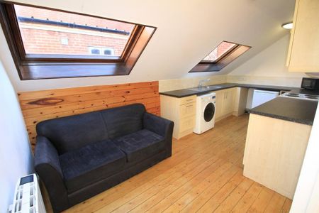 1 bedroom flat to rent - Photo 2