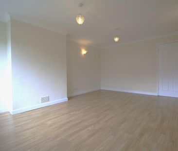 2 bedroom semi-detached bungalow to rent - Photo 1