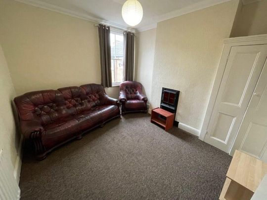 3 bedroom apartment to rent - Photo 1