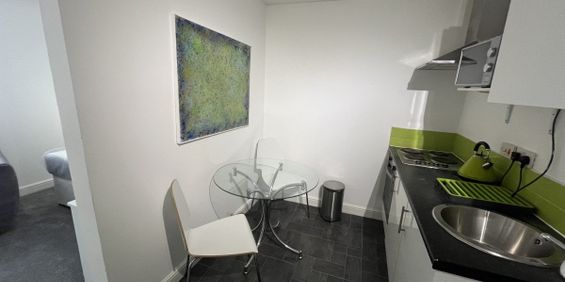 Bristol Road - Photo 3