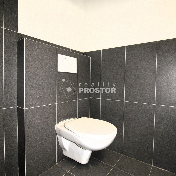 Pronájem bytu 1+kk a garsoniéry 42 m² - Фото 1