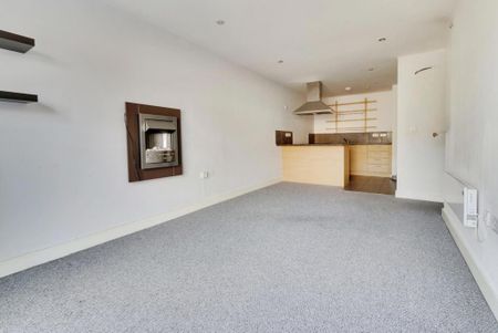 1 bedroom flat to rent - Photo 2