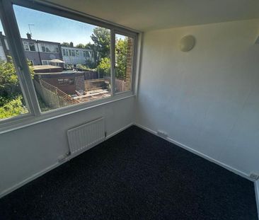 1 bedroom in a house share to rent - Photo 6