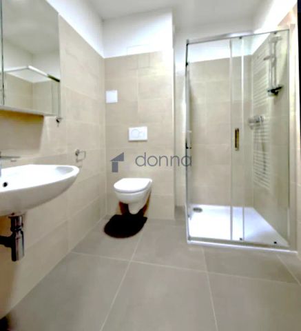 Pronájem bytu 1+kk/B 34 m - Fotografie 3
