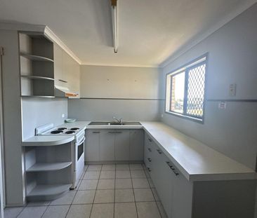 3 BEDROOM HOME BEACONSFIELD - Photo 1