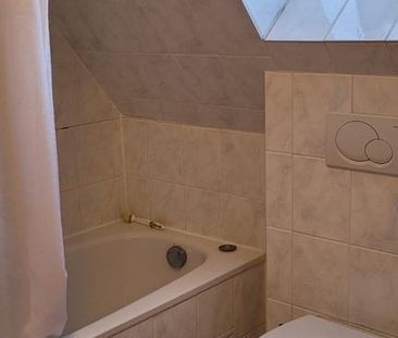 2-Zimmer-Dachgeschosswohnung zur Vermietung in Hannover-Ledeburg - Foto 1