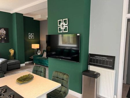 Laudervale Gardens - Photo 2