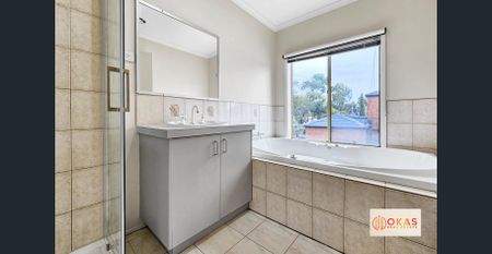 Double Storey Family Home For Lease in Cambridge School Zone! - Photo 2