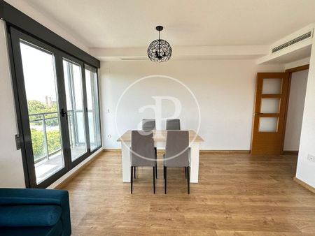 3 bedroom luxury Apartment for rent in Valencia - Photo 4