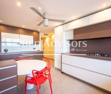 Exclusivo ático con gran terraza, parking y piscina comunitaria en ... - Photo 5