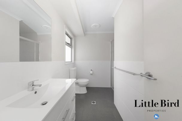 A stylish, low-maintenance townhouse offering comfort, space and convenience - Photo 1