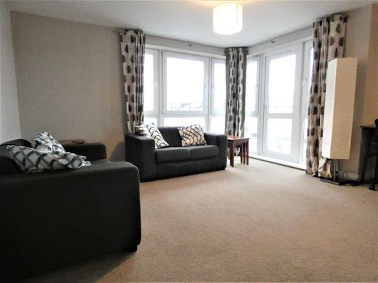 2 bedroom flat to rent - Photo 1
