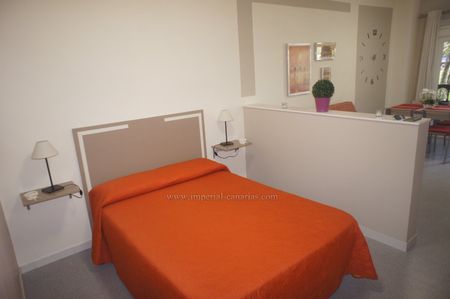 Bonito estudio en edificio hotelero en el centro de La Paz del Puerto de la Cruz con Locales y tiendas cerca - Photo 4