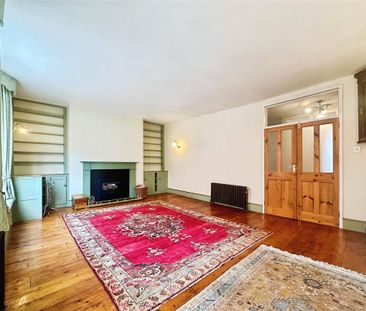 3 bedroom flat to rent - Photo 3