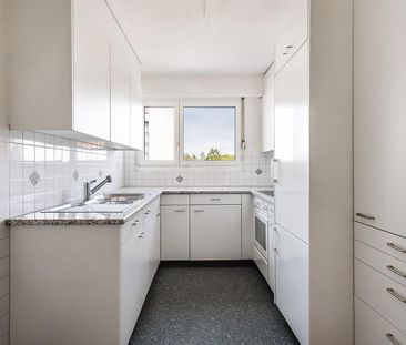 zentral gelegene Wohnung mit grosszügigem Balkon - Photo 3