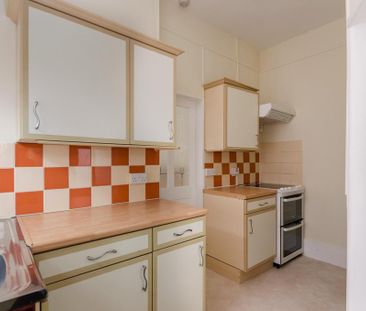 2 bedroom flat to rent - Photo 6