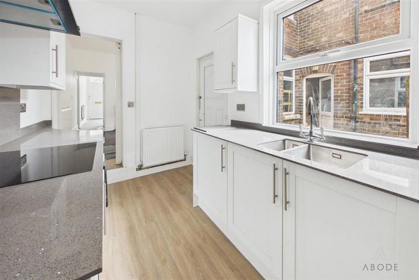 2 bedroom terraced house to rent - Photo 1