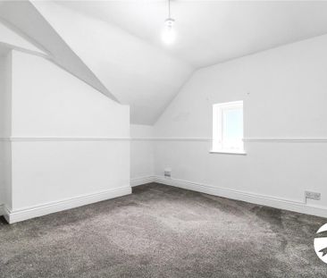 4 bedroom townhouse to rent - Photo 2