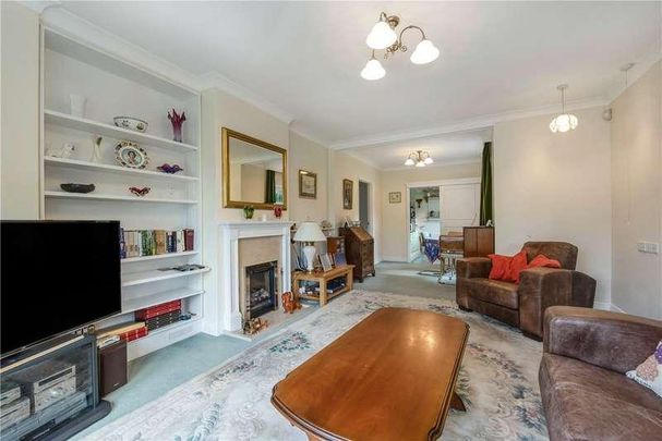 Headbourne Worthy House, Bedfield Lane, Headbourne Worthy, Winchester, SO23 - Photo 1