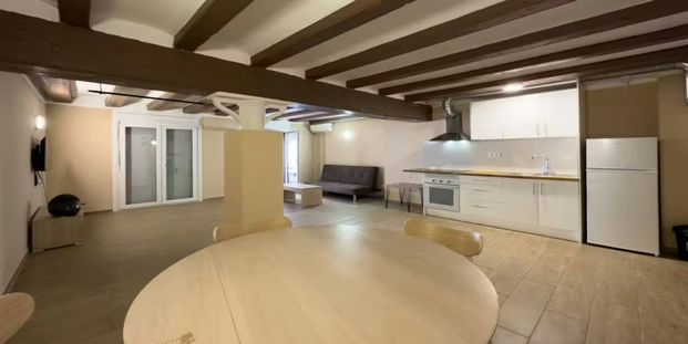 Carrer de la Junta de Comerç, Barcelona, Catalonia 08001 - Photo 1