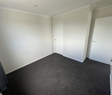 Two-Bedroom Unit Ã¢Â€Â“ Water Included! - Photo 5