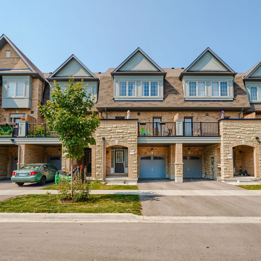 For Lease - 124 Fruitvale Circle, Brampton, Ontario - Photo 1