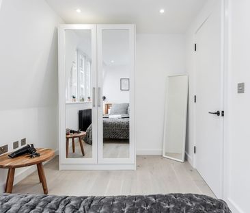 2 Bed Flat, Rushey Green, SE6 - Photo 4