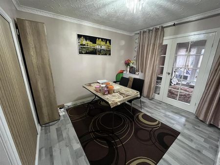 4 bedroom house to rent - Photo 3