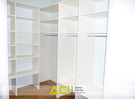 MACON CENTRE TRES BEL APPARTEMENT RENOVE AVEC COUR INTERIEURE - Photo 5