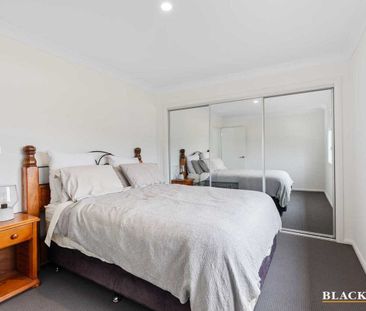 Near New Contemporary Living - Photo 5