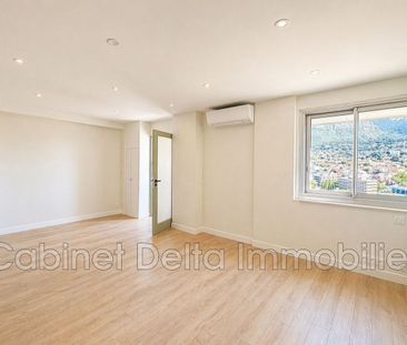 Location Appartement 96m² TOULON 83000 - Photo 5
