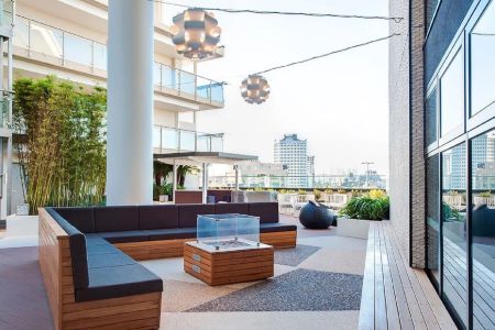 Sky-high style and serenity with resort-style on-site amenities - Photo 5