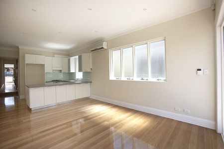 64 Albany Street, Crows Nest NSW 2065 - House For Rent | Domain - Photo 5