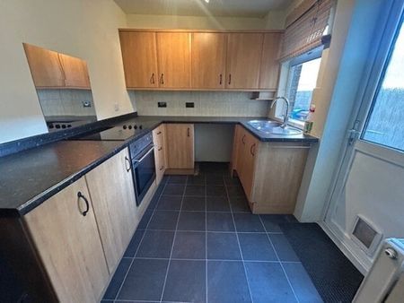 Best Street, Kirkham - Photo 2