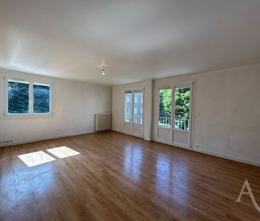 Location Appartement 3 pièces 75m² - Photo 2