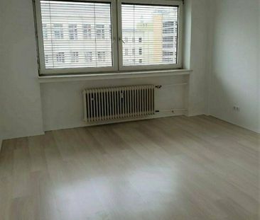 Helle 1,5-Zimmer Wohnung in Hofkamp 24, Wuppertal-Elberfeld! - Photo 1